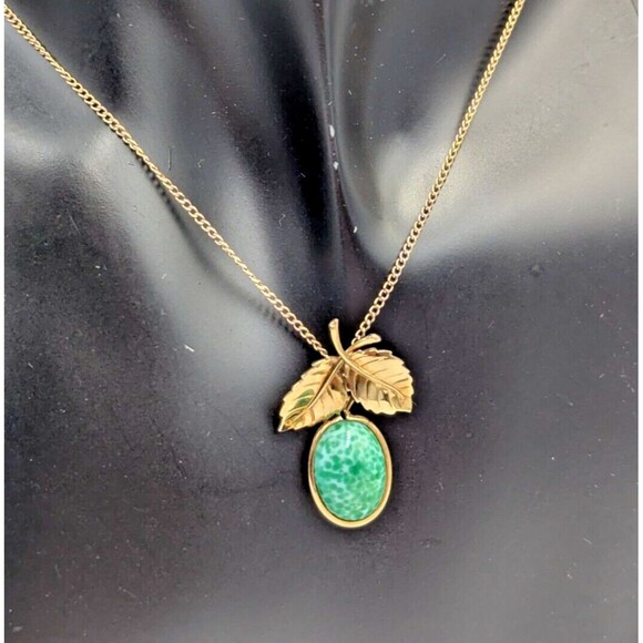 Vintage Amco 12K Yellow Gold Filled Green Pekin Glass Set Necklace Earrings - Picture 5 of 16